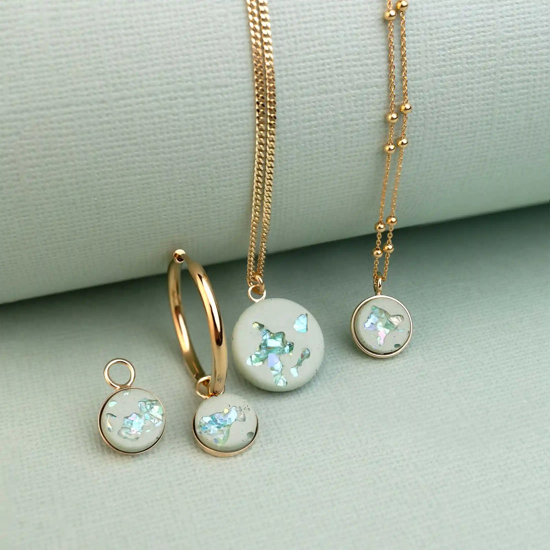 Halskette MARY | Pistacchio Crystal Gold
